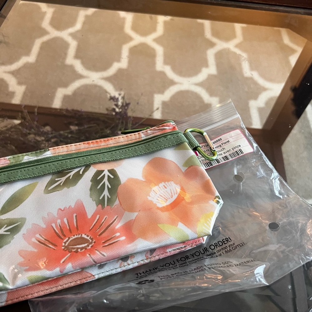 Thirty-One clip zipper pouch